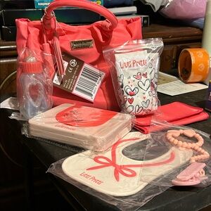 Luv Pitti Baby Gift Set in Pink